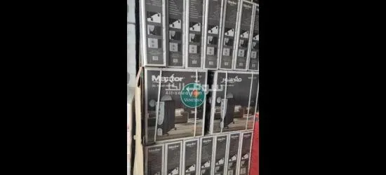 Exquisite Hand-Woven Silk Rug (100x70cm) - 3